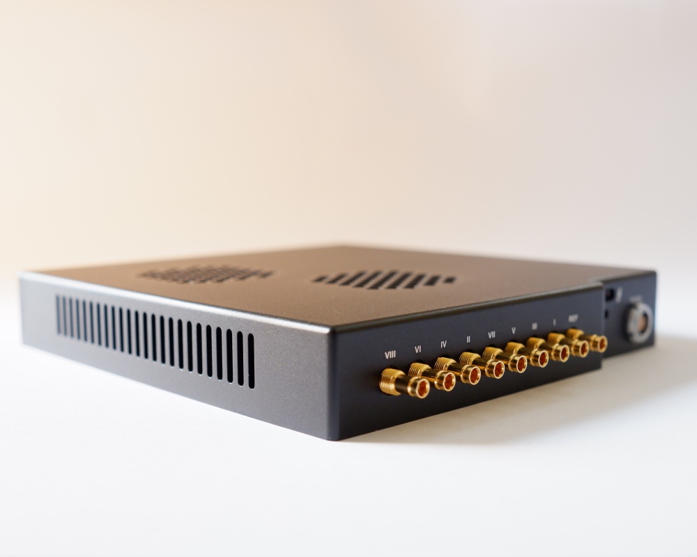 Decklink Quad 2 USB4 (/Thunderbolt) Enclosure *discontinued* - Image 4